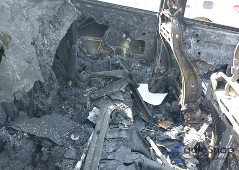 2015 Ford Escape Titanium z USA, uszkodzony, nr VIN 1FMCU9J90FUA48002